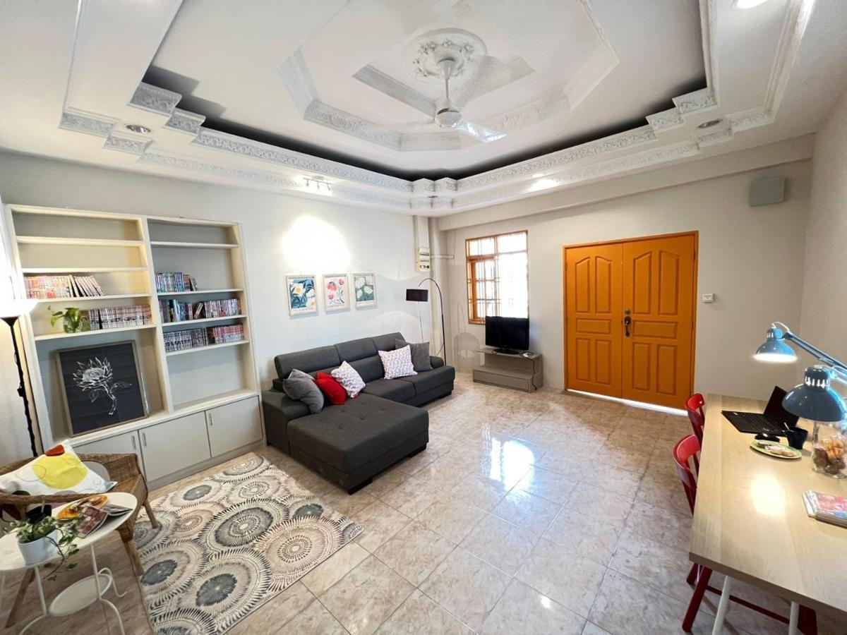 Myroom Georgetown, Off Jalan Burma, Gurney Drive Екстериор снимка